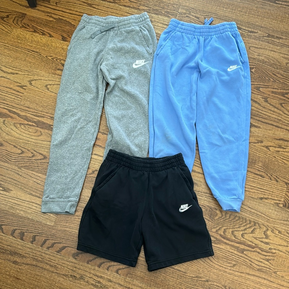 Nike Boys Large sweatpants and shorts bundle